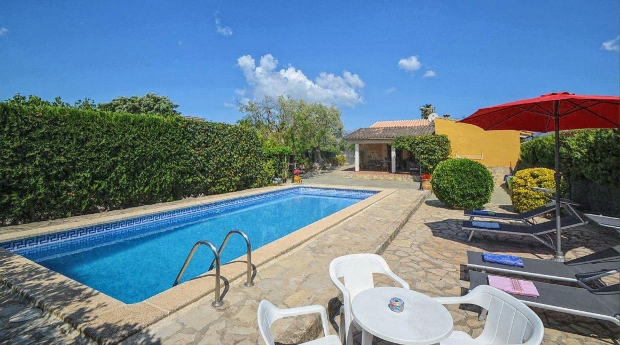 Flirty Mit Pool In Bis Zu 6 Personen *