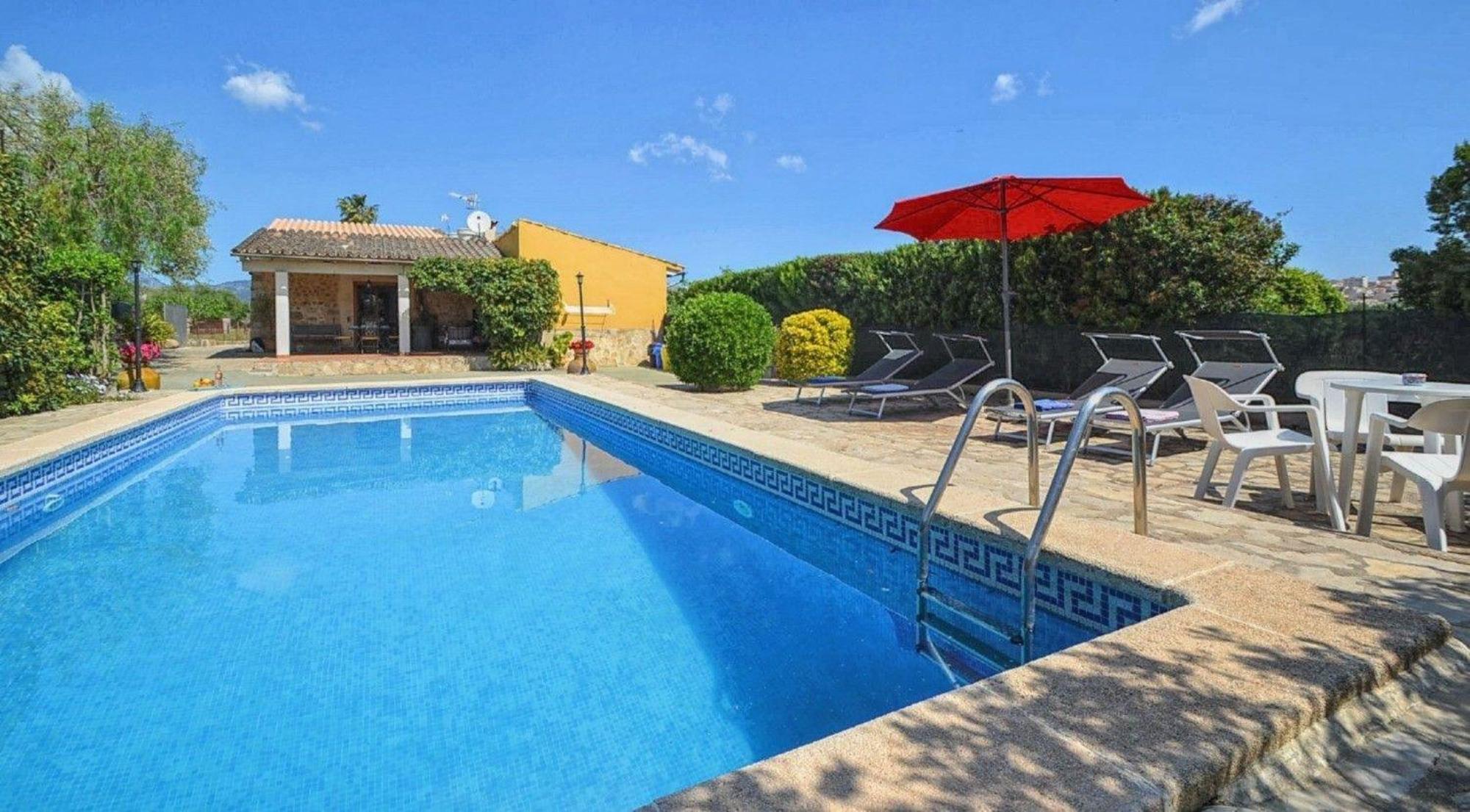 Flirty Mit Pool In Bis Zu 6 Personen *